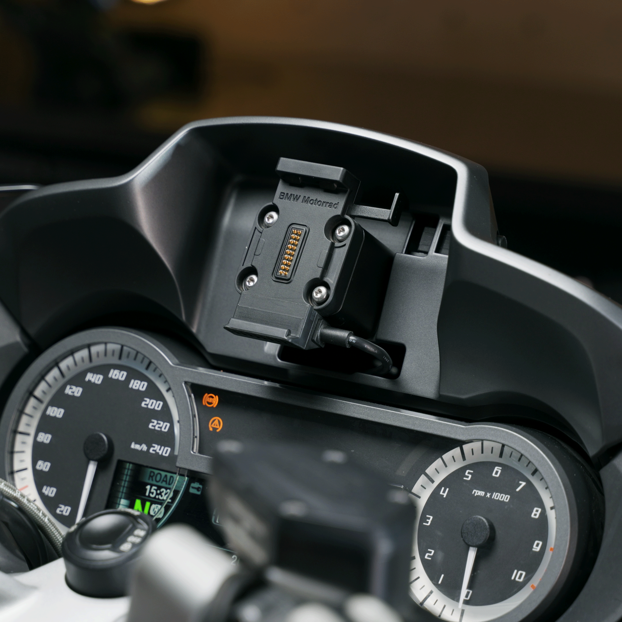 AIO-6 Mount for BMW R1200RT / R1250RT